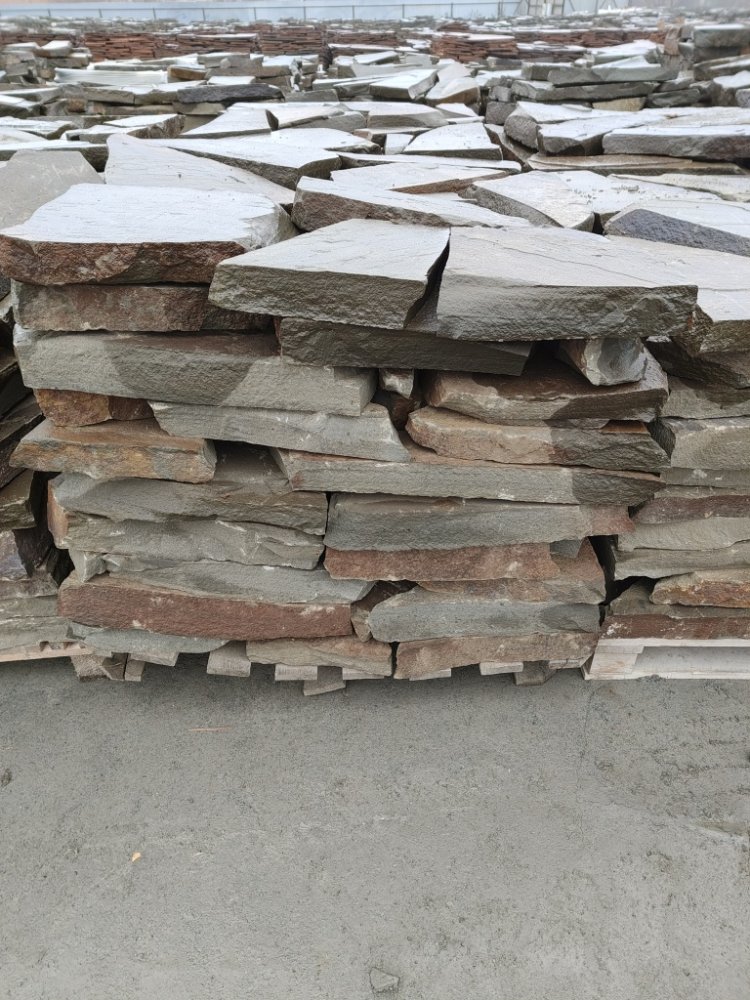 Плитняк песчаник серо-зелёный для мощения 60-65 мм купить в Красноярск