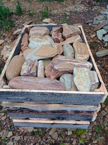 Златолит жёлтый, жёлто-зелёный глыбки и валуны для ланшафтного дизайна купить в Красноярск