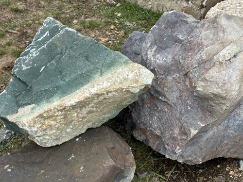 Камни для ландшафтного дизайна зелёные 10-60 килограмм купить в Красноярск