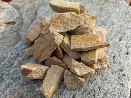 Златолит жёлтый декоративная каменная крошка купить в Красноярск