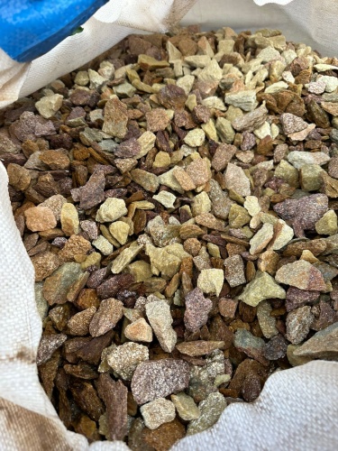 Златолит персиковый декоративная каменная крошка купить в Красноярск