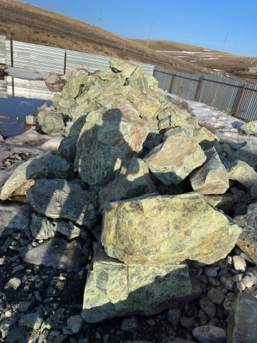 Камни для ландшафтного дизайна зелёные 10-60 килограмм купить в Красноярск