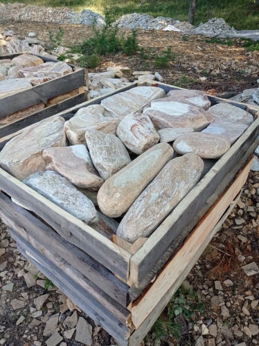 Златолит жёлтый, жёлто-зелёный глыбки и валуны для ланшафтного дизайна купить в Красноярск