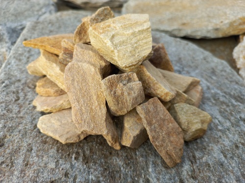 Златолит жёлтый декоративная каменная крошка купить в Красноярск