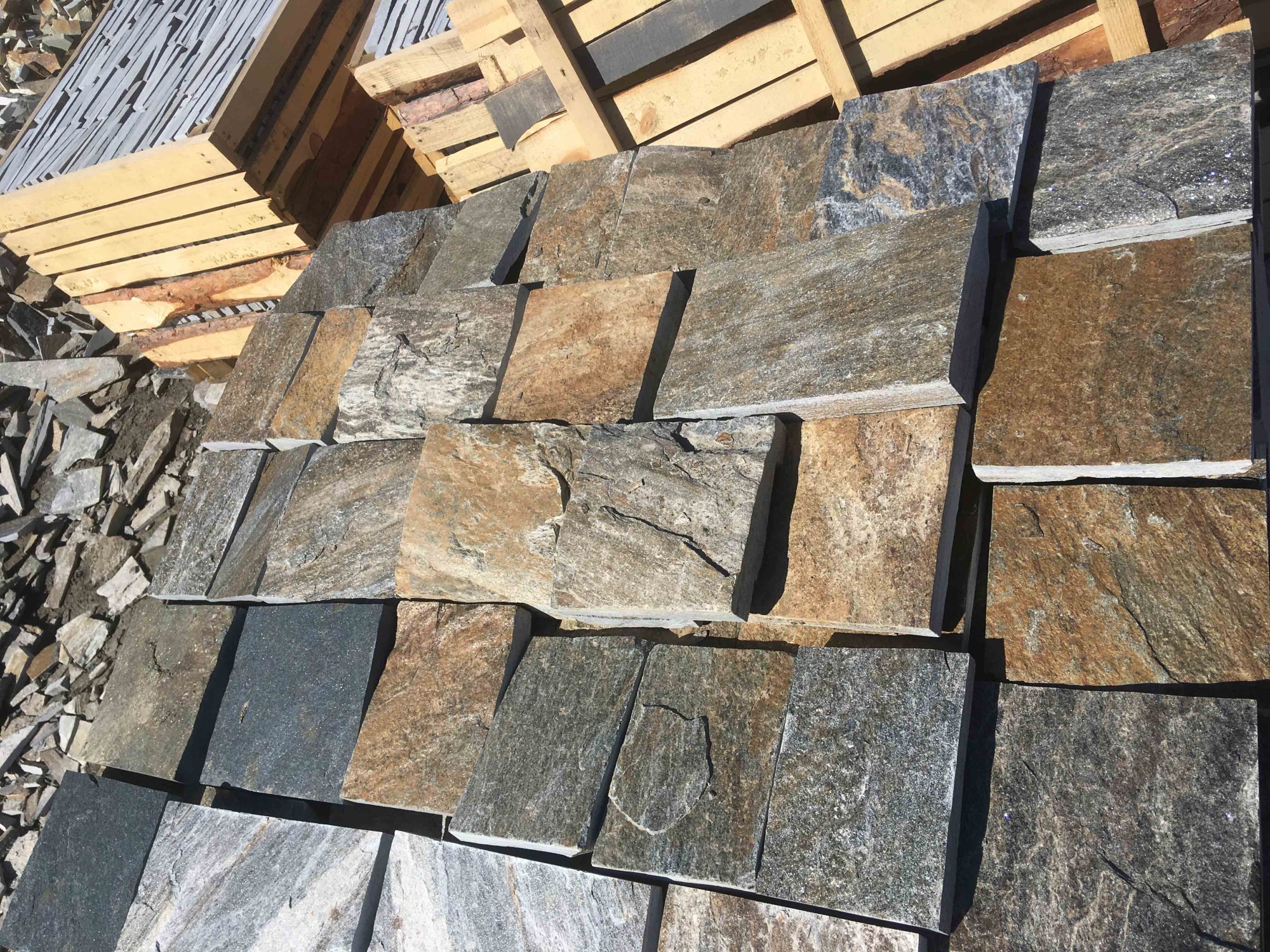 Плитка пилёная златолит Уральский для фасада купить в Красноярск