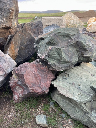 Камни для ландшафтного дизайна зелёные 10-60 килограмм купить в Красноярск