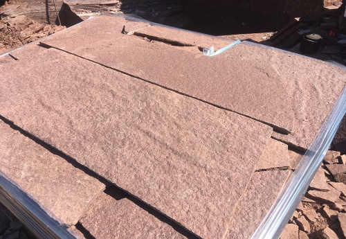 Плитняк лемезит бордовый для облицовки цоколя 20-25 мм  купить в Красноярск