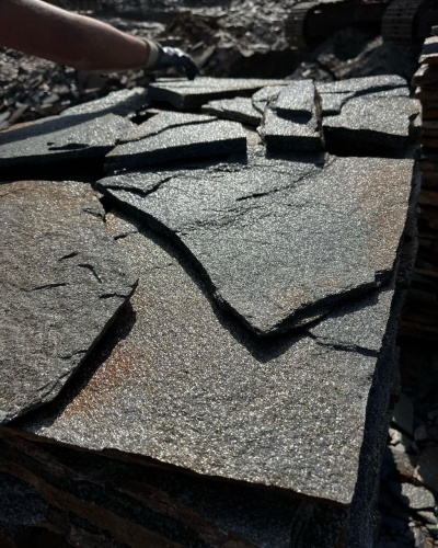 Плитняк златолит серебристый для фасада купить в Красноярск