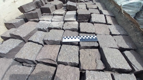 Лемезит колотая брусчатка 10 * 10 см. для парковки купить в Красноярск